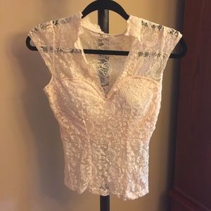 Women’s lace top